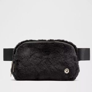 Lululemon Black Fleece Belt Bag (read description)